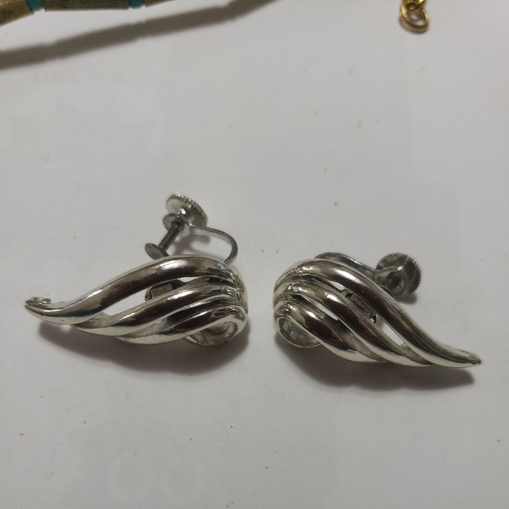 Coro Silver Tone Screw Back Wings Swoosh Earrings